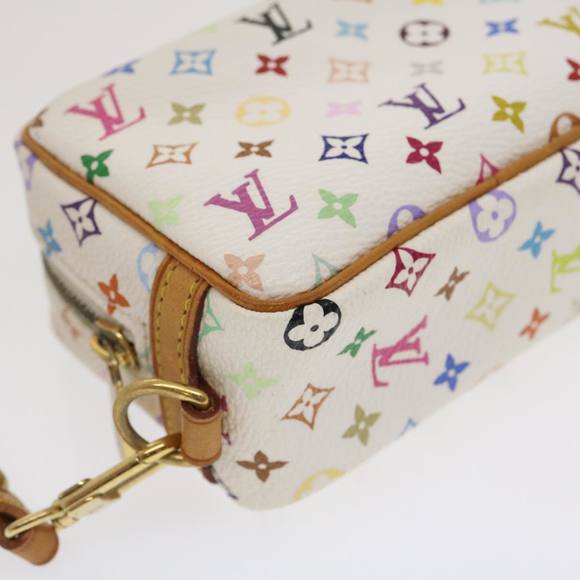 LOUIS VUITTON Wapiti Clutch Bag - Picture 12 of 16